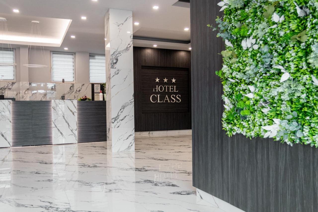 Hotel Class Oradea Eksteriør billede