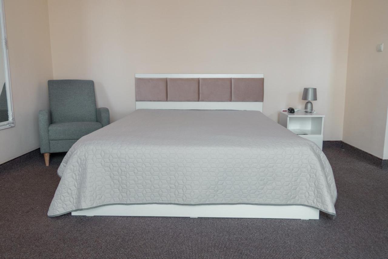 Hotel Class Oradea Eksteriør billede