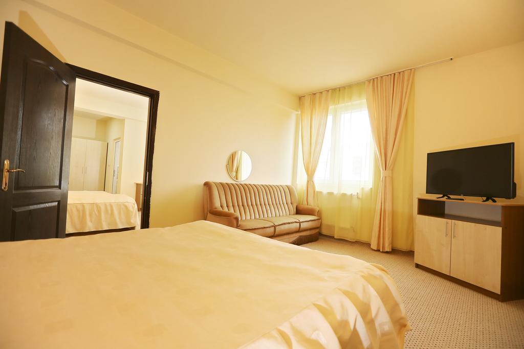 Hotel Class Oradea Eksteriør billede
